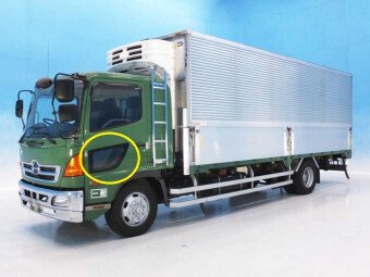 Стекло боковое HINO 500 2001-2017 (Y077) FV/LH/D/X 
Бренд: BENSON