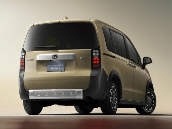 Стекло заднее с обогревом HONDA FREED 2024- (GT1) 
Бренд: BENSON Тонированное