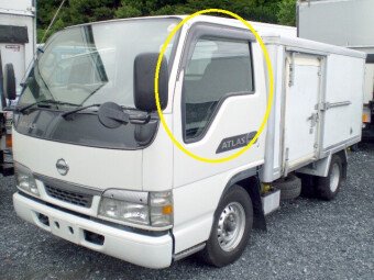 Стекло боковое NISSAN ATLAS-ELF 1993-2006 NKR 2 отверстия FD/LH 
Бренд: BENSON