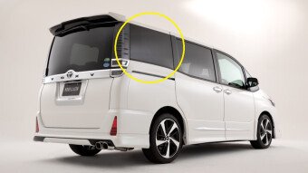 Стекло боковое TOYOTA VOXY 2014-2022 ZR80 SW/RH/X 
Бренд: BENSON Тонированное