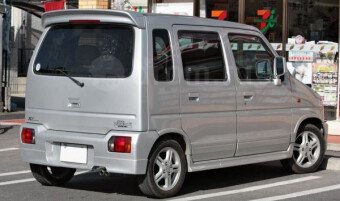 Стекло заднее с обогревом SUZUKI WAGON R SOLIO 1997-2000 (MA61) 
Бренд: BSG