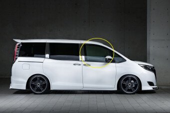 Стекло боковое TOYOTA ESQUIRE 2014-2022 ZR80 FD/RH фурнитура, 
Бренд: BENSON