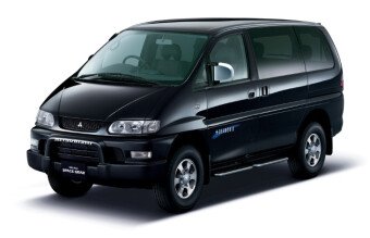 Стекло лобовое MITSUBISHI DELICA 1994-2007 (PA5W) обогрев щеток 
Бренд: BENSON с синей полосой