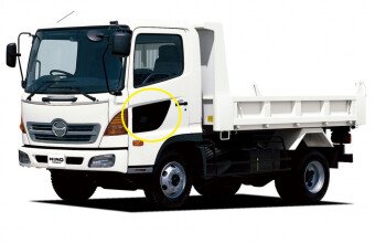 Стекло боковое HINO RANGER 2001-2017 (Y070) FV/LH/D/X 
Бренд: BENSON