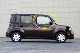 Стекло боковое NISSAN CUBE 2008- Z12 FD/RH 
Бренд: BSG