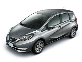 Стекло лобовое NISSAN NOTE 2012-2020 (E12-RHD) фурнитура, 
Бренд: BENSON