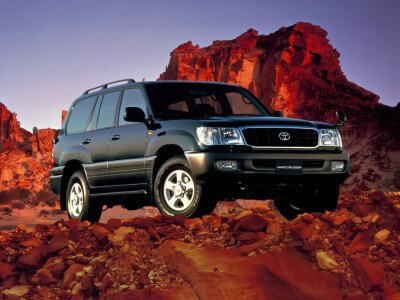Стекло лобовое TOYOTA LAND CRUISER 1997-2007 (FJ100-LHD) место под 1 камеру, место под датчик дождя, 
Бренд: BENSON с зеленой полосой
