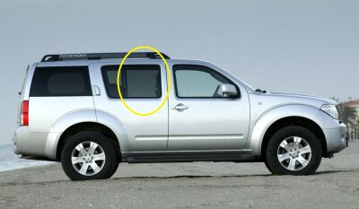 Стекло боковое NISSAN PATHFINDER 2005- (R51) RD/RH 
Бренд: BENSON