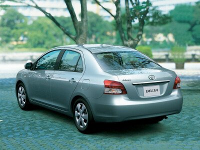 Стекло заднее с обогревом TOYOTA BELTA 2005-2012 (XP90) 
Бренд: BSG Тонированное