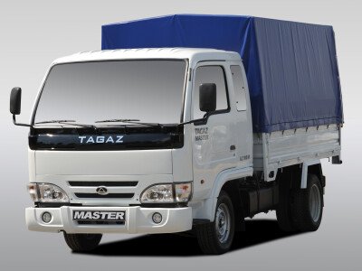 Стекло лобовое TAGAZ MASTER 2009-2012 (LC100-1520*718*1594) 
Бренд: BSG с зеленой полосой