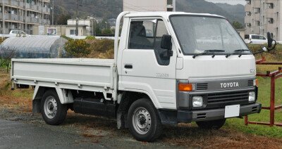 Радиатор TOYOTA HIACE TRUCK 1984-2000 (LH80-100)(4WD-1) (2-5L) 
Бренд: TONGSHI CB48MT