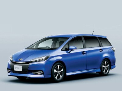 Стекло лобовое TOYOTA WISH 2009-2017 (ZGE20) 
Бренд: КМК с синей полосой