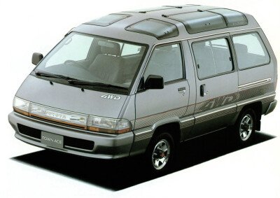 Радиатор TOYOTA MASTER ACE 1988-1992 (CR20-30) (1-3C,3Y) 
Бренд: TONGSHI CB32AT