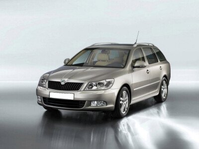 Стекло лобовое SKODA OCTAVIA 2004-2013 (1Z5-5d wag) место под датчик дождя 
Бренд: КМК с синей полосой