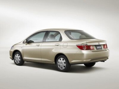 Стекло заднее с обогревом HONDA FIT ARIA 2002-2008 (GD6-4d sed) 
Бренд: BSG