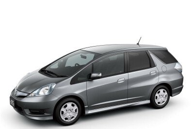 Стекло лобовое HONDA FIT SHUTTLE 2011-2015 (GP2-RHD) 
Бренд: BSG с синей полосой
