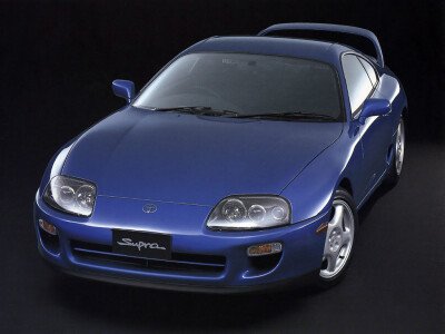 Стекло лобовое TOYOTA SUPRA 1993-2002 (JZA80) 
Бренд: BSG с зеленой полосой