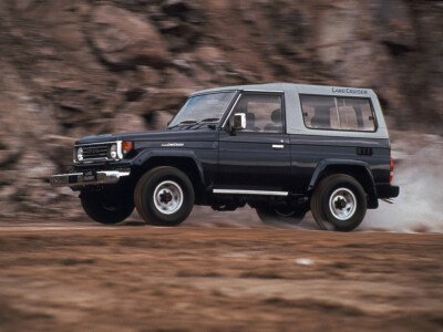 Радиатор TOYOTA LAND CRUISER 1984-2004 (HZJ70) (1HZ) 
Бренд: TONGSHI AL48AT