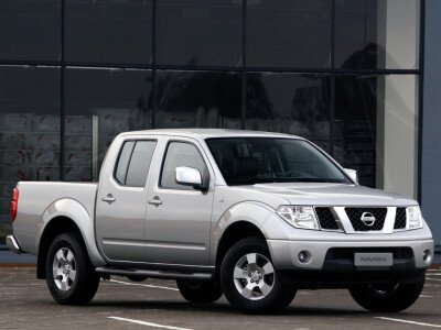 Стекло лобовое NISSAN NAVARA 2004-2015 (D40) 
Бренд: ZDG
