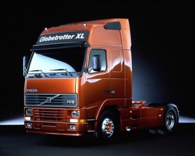 Стекло лобовое VOLVO FH-SERIES 1992-2012 (FH12-16-2198*853*) 
Бренд: КМК с синей полосой