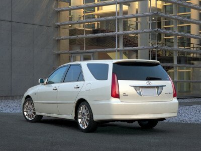 Стекло заднее с обогревом TOYOTA MARK II WAGON BLIT 2000-2007 (GX110-5d wag) 1 отверстие 
Бренд: BSG