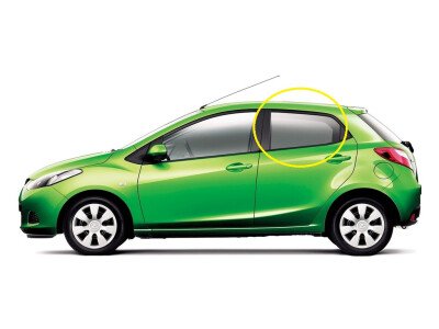 Стекло боковое MAZDA 2 2007-2014 (DE-5d) RD/LH 
Бренд: BSG