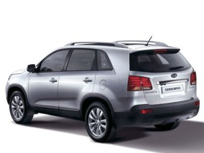 Стекло заднее с обогревом KIA SORENTO 2009-2014 (XM) 1 отверстие 
Бренд: КМК