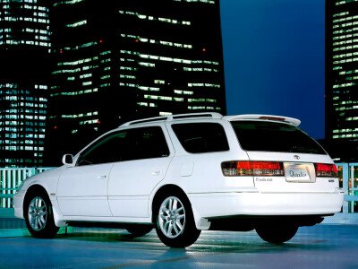Стекло заднее с обогревом TOYOTA MARK II WAGON QUALIS 1997-2002 (SXV20-5d wag) 1 отверстие 
Бренд: BSG