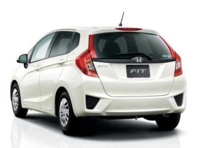 Стекло заднее с обогревом HONDA FIT 2013-2019 (GK3-6) 
Бренд: BENSON Тонированное