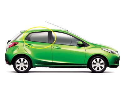 Стекло боковое MAZDA 2 2007-2014 (DE-5d) RD/RH 
Бренд: BSG