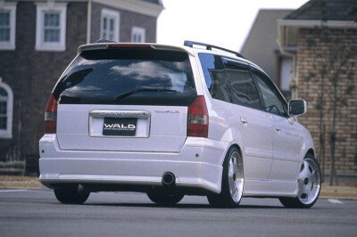 Стекло заднее с обогревом MITSUBISHI CHARIOT GRANDIS 1997-2003 (N84W) 1 отверстие 
Бренд: BENSON