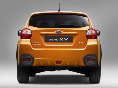 Стекло заднее с обогревом SUBARU XV 2011-2016 (GP-5d wag) 1 отверстие 
Бренд: BENSON Тонированное