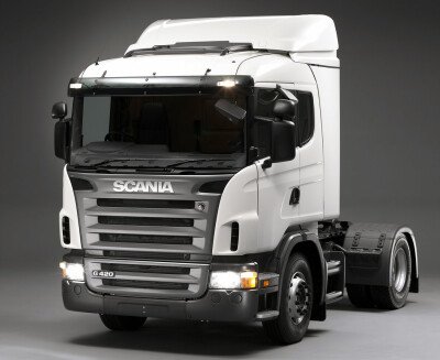 Стекло лобовое SCANIA 4-SERIES 1996-2004 (2270*850*2350) 
Бренд: ZDG