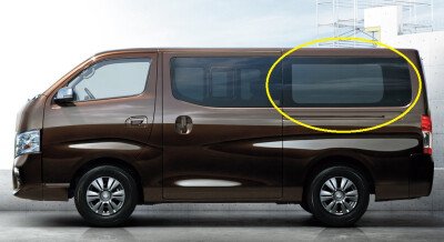 Стекло боковое ISUZU COMO 2012- E26-1420*560 SR/LH/X 
Бренд: BENSON