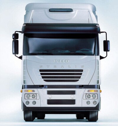Стекло лобовое IVECO STRALIS 2002- (2350*823) 
Бренд: КМК с синей полосой