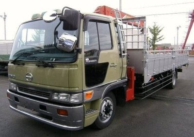 Стекло лобовое HINO RANGER 1994-2002 (Y740) 1880*870*1925 
Бренд: ZDG с серой полосой