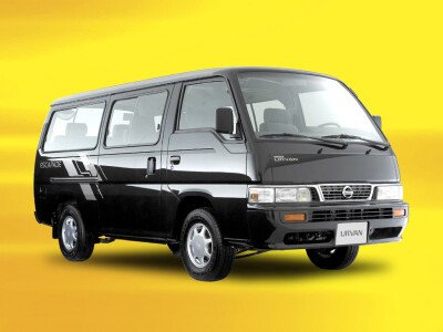 Стекло лобовое NISSAN URVAN 1986-2001 (E24) 
Бренд: BSG с серой полосой