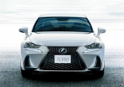 Стекло лобовое LEXUS IS 2013- (GSE30-LHD-2017) обогрев щеток, место под 1 камеру, место под датчик дождя, молдинг, 
Бренд: BENSON