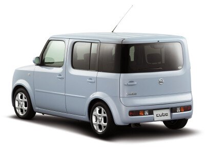 Стекло заднее с обогревом NISSAN CUBE 2002-2008 (Z11) 1 отверстие 
Бренд: BENSON