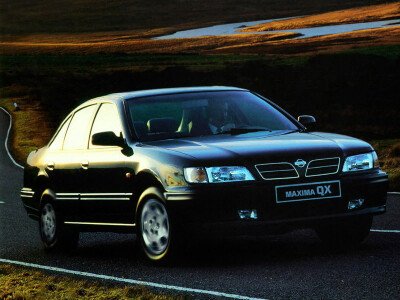 Стекло лобовое NISSAN MAXIMA 1994-2000 (A32) 
Бренд: ZDG с серой полосой
