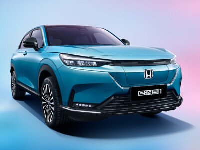 Стекло лобовое HONDA E:NS1 2022- () молдинг, 
Бренд: BENSON