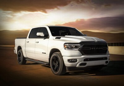 Стекло лобовое DODGE RAM 2018- () фурнитура, 
Бренд: BENSON с синей полосой