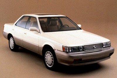 Стекло лобовое LEXUS ES 1989-1991 (V20-RHD-h/t) 
Бренд: BSG с коричневой полосой