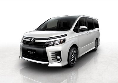 Стекло лобовое TOYOTA VOXY 2014-2022 (ZR80-RHD) обогрев щеток, место под 1 камеру, место под датчик влажности, 
Бренд: ZDG