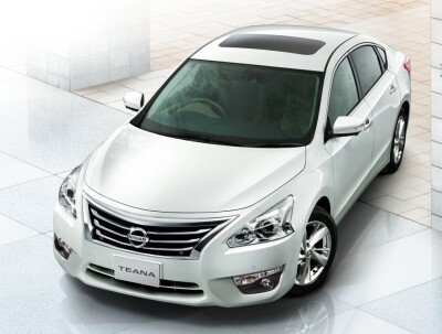 Стекло лобовое NISSAN TEANA 2014- (L33-RHD) место под датчик дождя 
Бренд: BENSON с синей полосой