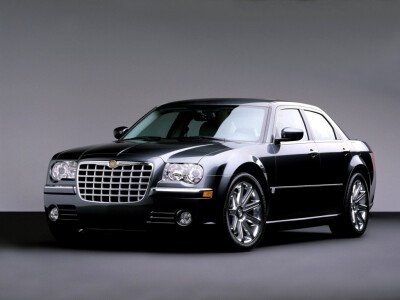 Стекло лобовое CHRYSLER 300C 2004-2010 (LHD-4d sed) 
Бренд: BSG с синей полосой