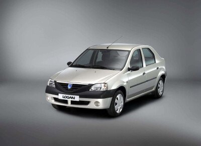 Стекло лобовое DACIA LOGAN 2005-2012 (LS) 
Бренд: BSG с серой полосой