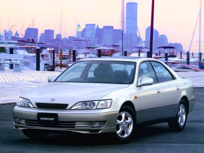 Стекло лобовое TOYOTA WINDOM 1996-2001 (MCV20-RHD) 
Бренд: BENSON