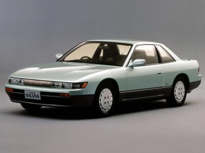 Стекло лобовое NISSAN SILVIA 1988-1994 (S13) 
Бренд: BENSON с синей полосой