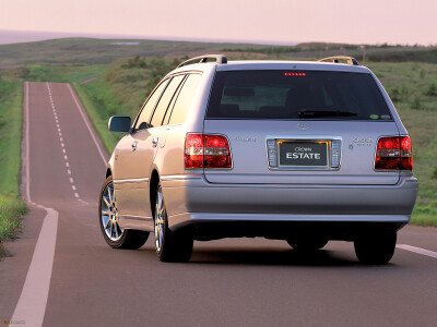 Стекло заднее с обогревом TOYOTA CROWN 1999-2007 (GS170-5d wag) 1 отверстие 
Бренд: BSG